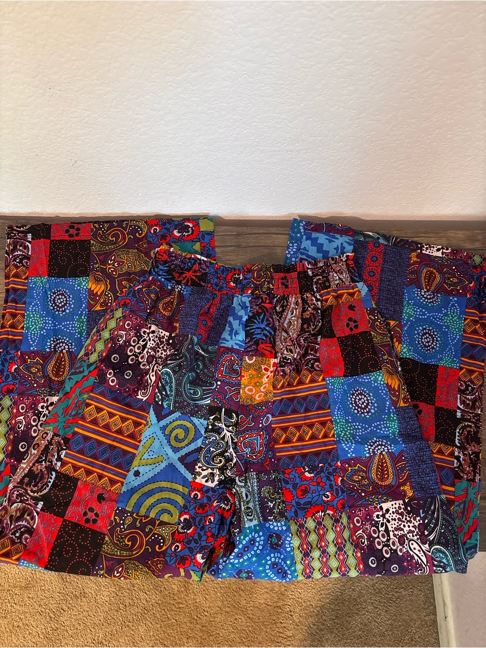 Pants size medium - Picture 2 of 4